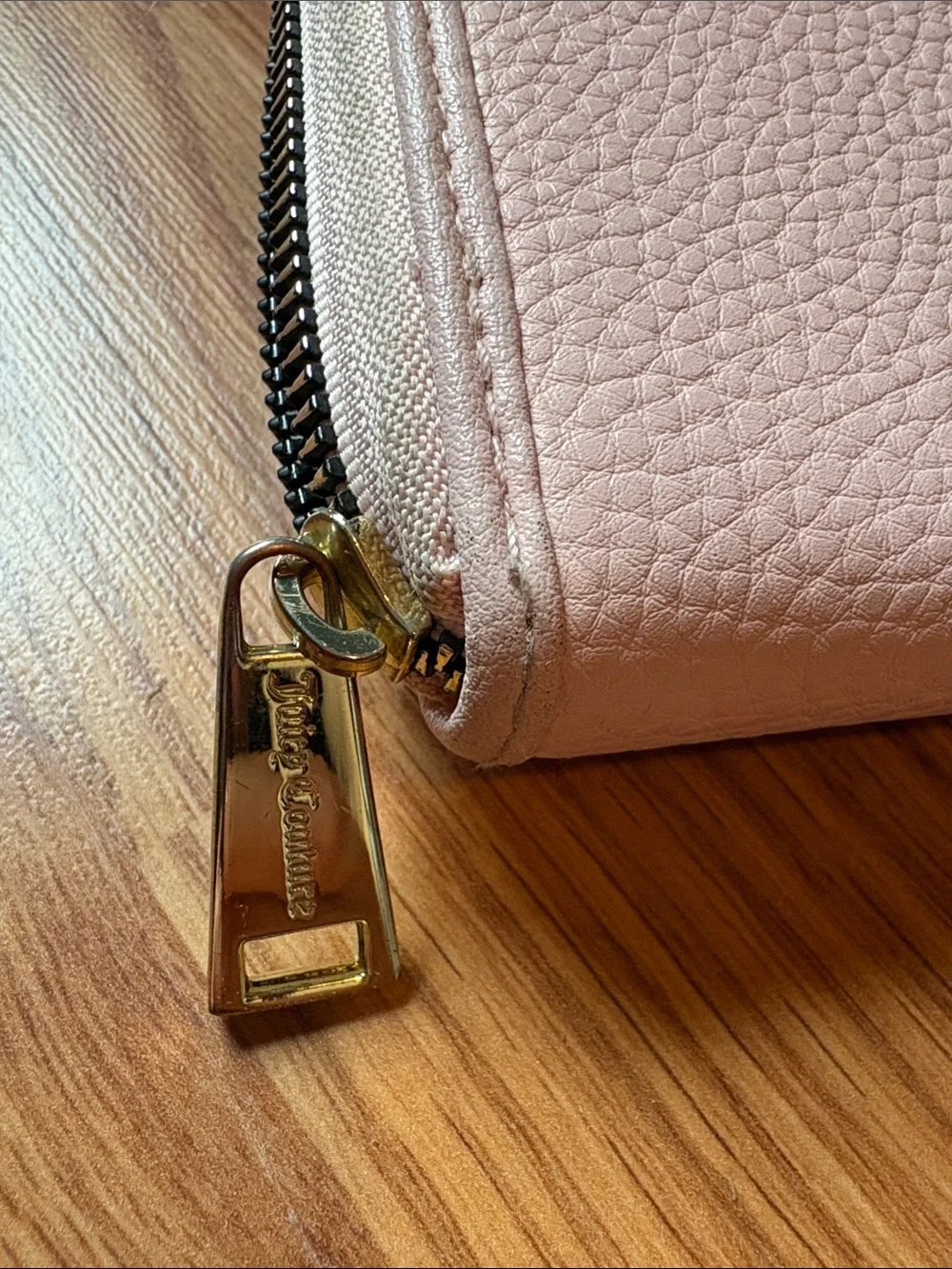 Juicy Couture Light Pink Pebbled Zip-Around Wallet with Gold Charm - Picture 4 of 7